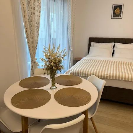 Albu Story By The Sea