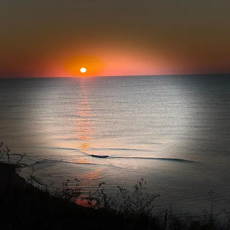 Albu Story By The Sea *