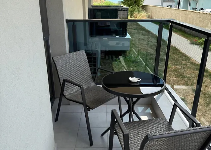 Albu Story By The Sea 아파트 코스티네스티