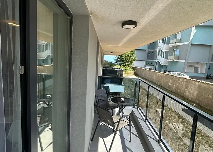 Albu Story By The Sea