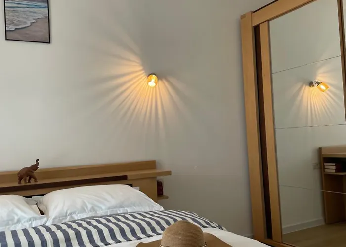 Albu Story By The Sea *