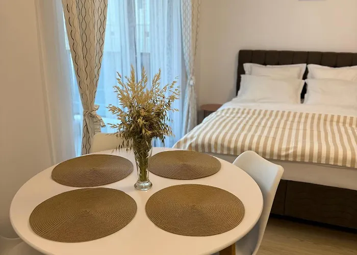 Albu Story By The Sea