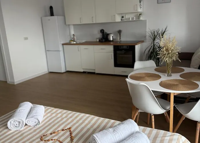 Albu Story By The Sea 아파트 코스티네스티