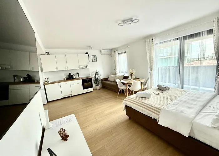 Albu Story By The Sea